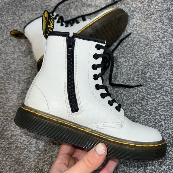 DR MARTENS Kids Leather Lace Up Boots - Picture 4 of 13